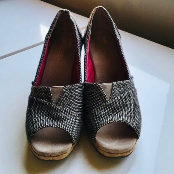 TOMS Wedges - Picture 5 of 5